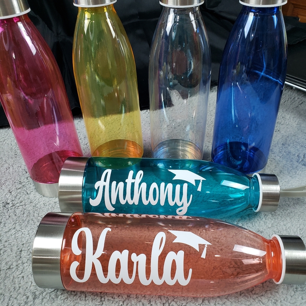 Personalized (CLEAR) Plastic Water Bottle  with Grad Cap 22oz